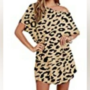 Leopard print T-shirt dress